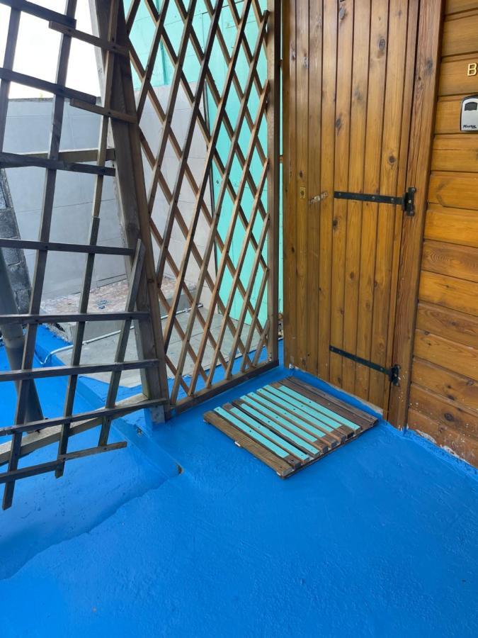 2 Bungalows Au Bord De La Plage De Montal A Moule Loues Individuellement Ou Ensemble Ле-Муль Экстерьер фото